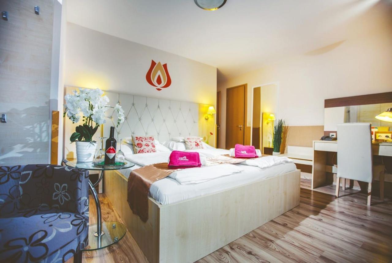 Piroska 4*