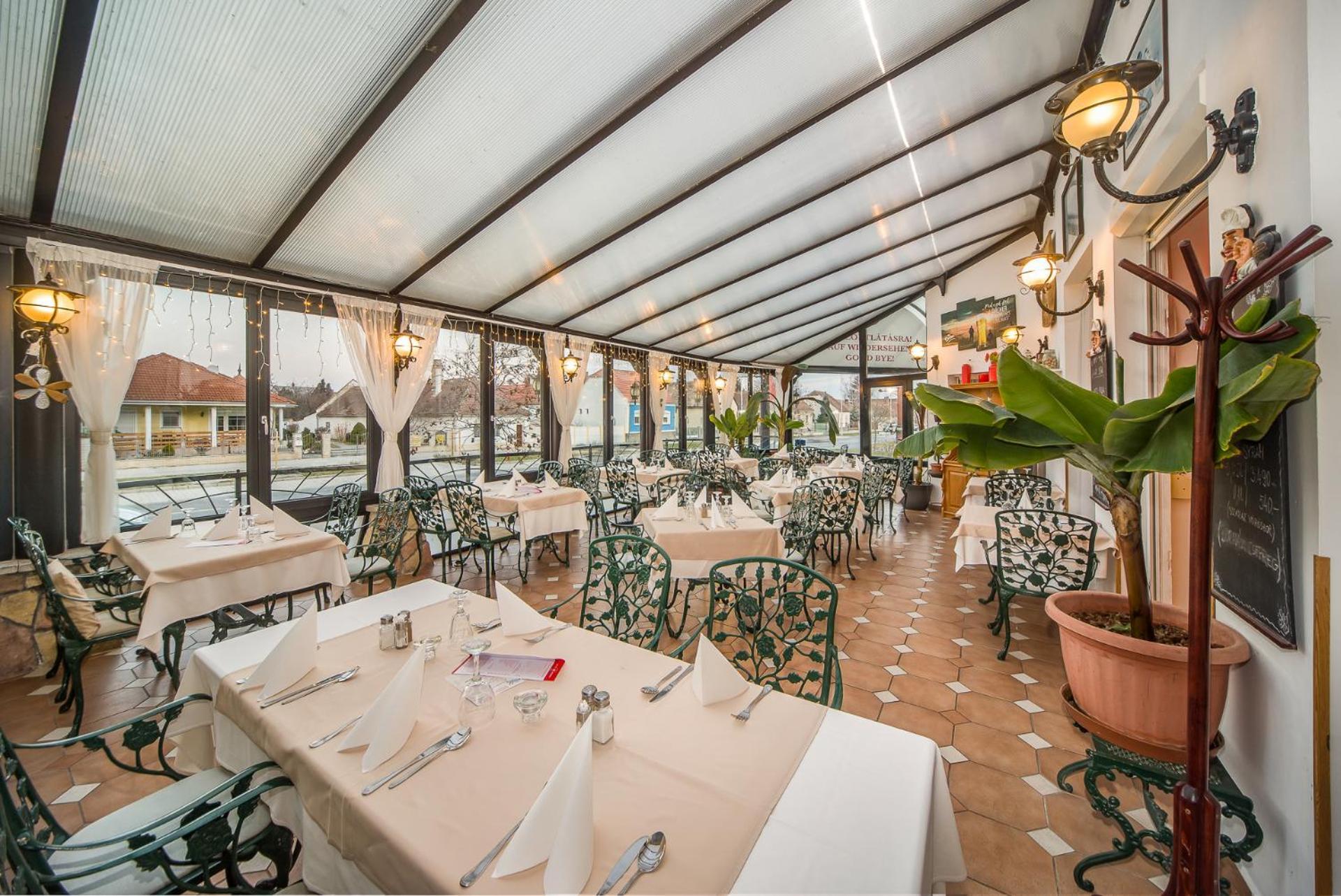 Piroska 4*