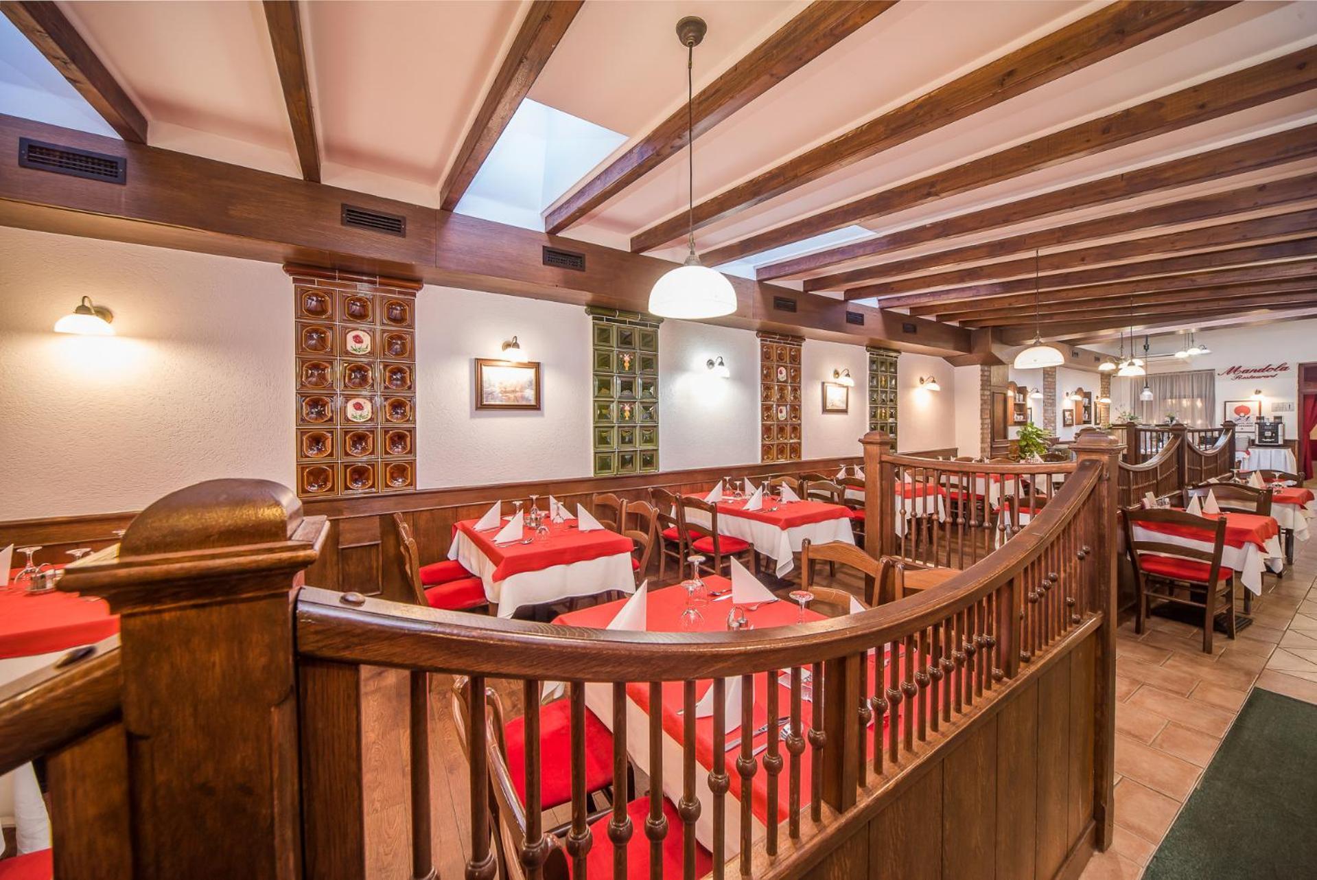 Piroska 4*