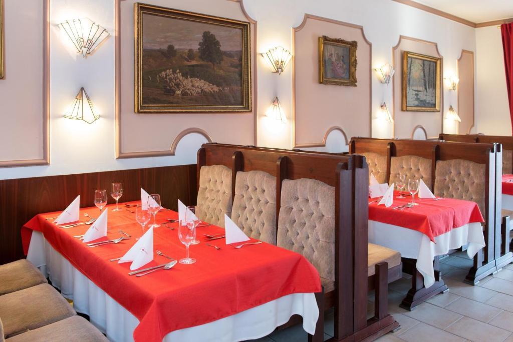 Piroska Hotel
