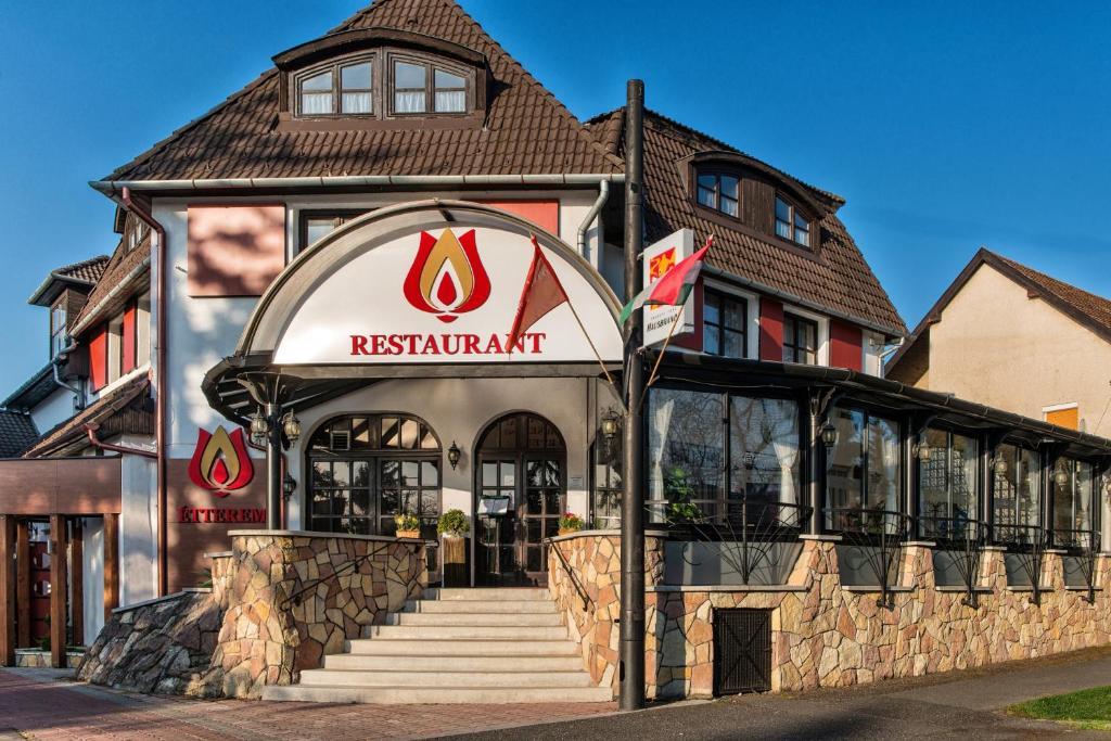 Piroska Hotel